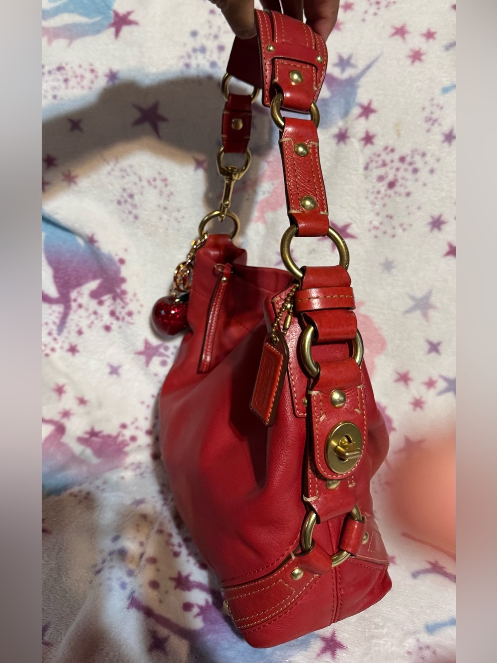 Coach Red Carly Leather Shoulder Bag with Gold Hardware - Picture 4 of 8